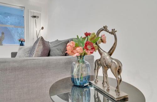 Camberwell Green Apartment | Cosy 1 Bedroom Apartment London Camberwell Denmark with Great Transport Links