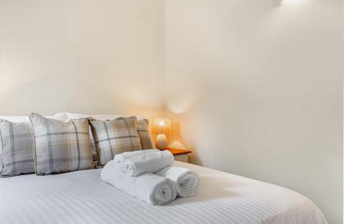 Northway House | Cosy 1 Bedroom Cottage, The Old Thatch, Bredon