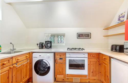 Northway House | Cosy 1 Bedroom Cottage, The Old Thatch, Bredon