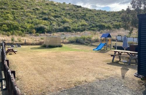 Omarama House | Cosy 1960's Kiwi Holiday House