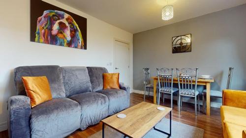 Hinckley Apartment | Cosy 2 bed Apartment 1st Floor Business & Leisure Parking and Wifi by Jesswood Properties