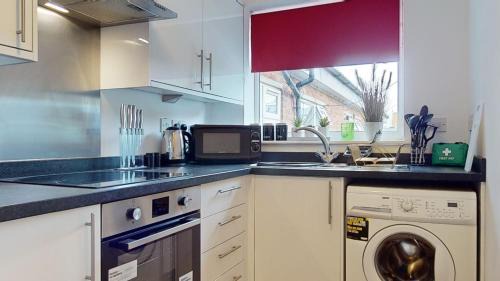 Hinckley Apartment | Cosy 2 bed Apartment 1st Floor Business & Leisure Parking and Wifi by Jesswood Properties