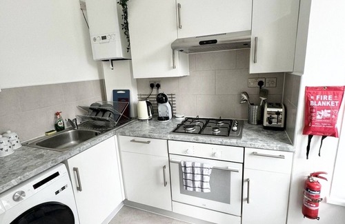 West Norwood Apartment | Cosy 2 bed apartment in South West London with easy access into Central London