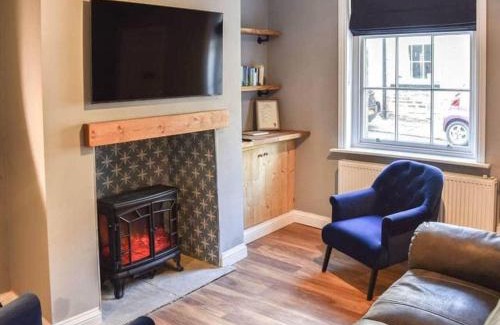 Saltaire Village House | Cosy 2-Bed Cottage in a World Heritage Village