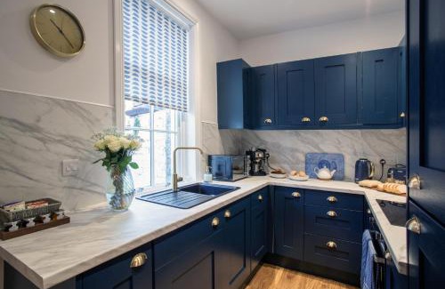 Saltaire Village House | Cosy 2-Bed Cottage in a World Heritage Village