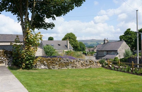Hope Valley Cottage | Cosy 2 bed cottage nestled in the village of Bradwell, close to the Hope Valley