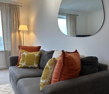 Reading Apartment | Cosy 2-Bed Flat in Reading