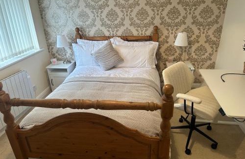 Castle Bromwich House | Cosy 2 Bed House near Birmingham Airport & NEC