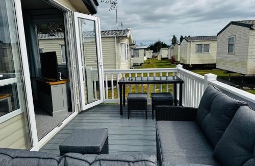 Harwich Other | Cosy 2 bed in Dovercourt Holiday Park -Sleeps 6