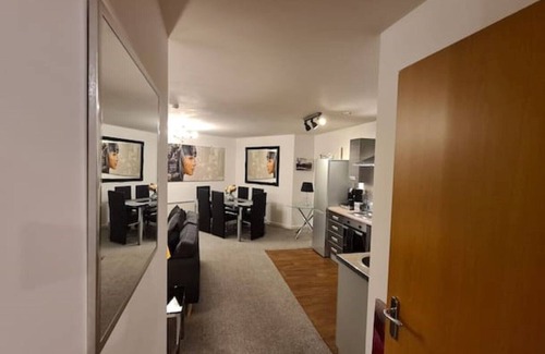 Manchester City Centre Apartment | Cosy 2-Bedroom Apt + Wi-Fi + Free Parking