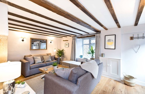 Great Longstone Cottage | Cosy 2 bedroom boutique styled cottage in the village of Great Longstone.