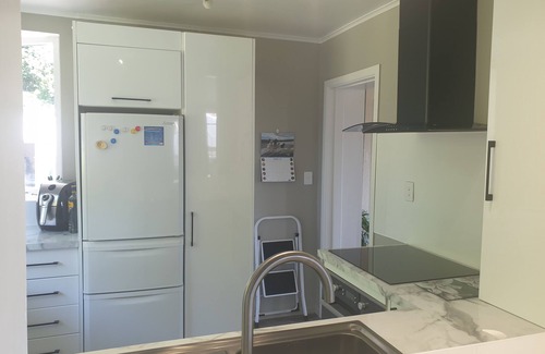 Whakatane House | Cosy 2 Bedroom Bungalow close to town and its the Entire House