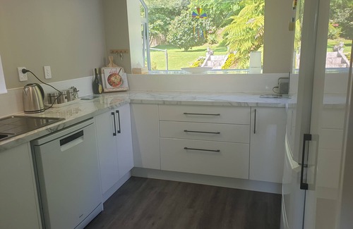 Whakatane House | Cosy 2 Bedroom Bungalow close to town and its the Entire House