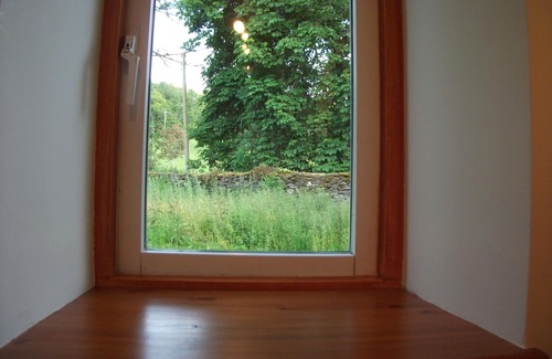 Llandderfel Cottage | COSY 2 BEDROOM COUNTRY COTTAGE ON NON WORKING FARM