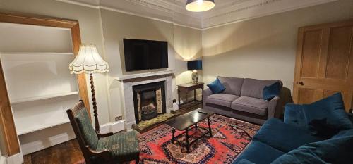 Old Town Apartment | Cosy 2 bedroom flat-castle view