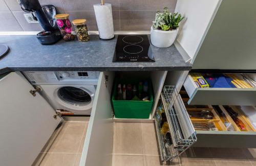 Resita Apartment | Cosy 2-bedroom flat - Fully equipped