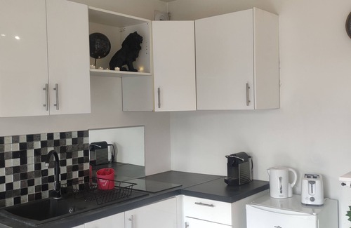 Alfortville Apartment | Cosy 2-room apartment, 10 minutes from Paris, close to transport links