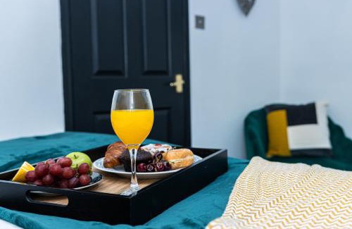 Wolverhampton House | Cosy 2Bedroom House-Perfect for Long & Short Stay
