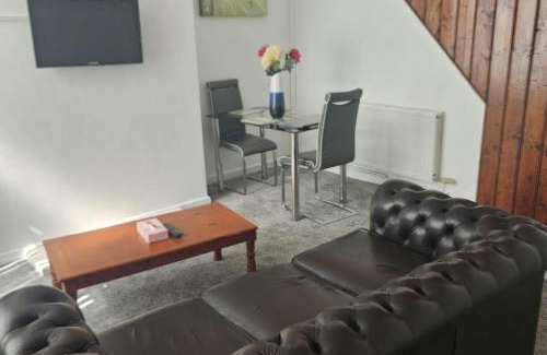 Bolton House | Cosy 3-Bed Bolton Retreat - Parking & Pet-Friendly