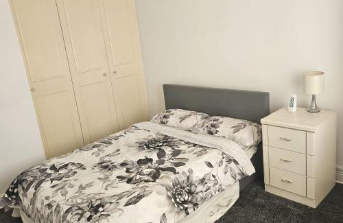 Bolton House | Cosy 3-Bed Bolton Retreat - Parking & Pet-Friendly