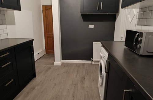 Accrington House | Cosy 3 Bed home for work or leisure!