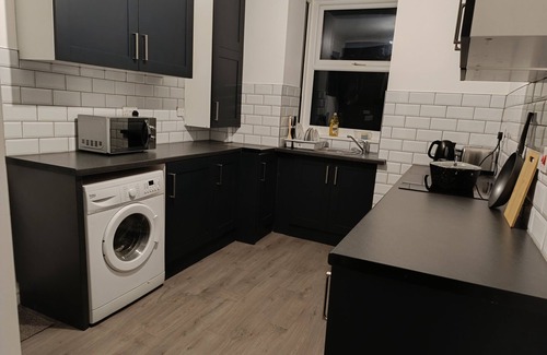 Accrington House | Cosy 3 Bed home for work or leisure!