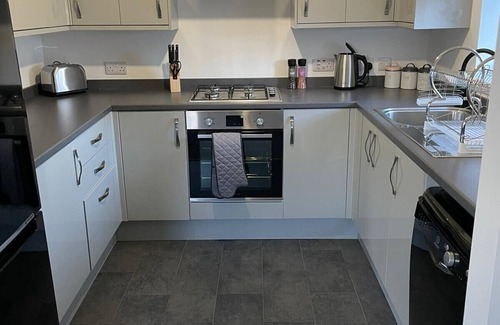 Dumfries House | Cosy 3 bedroom home in an ideal central location