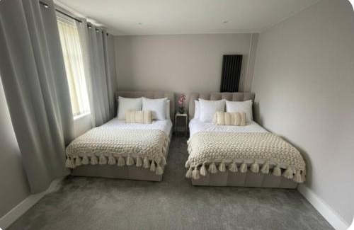 Borehamwood House | Cosy 4 bedroom house in borehamwood