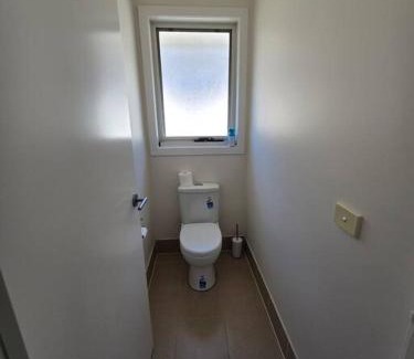 Kellyville Ridge Villa | Cosy 5 x bedroom Kellyvil Ridge