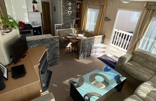 Great Yarmouth House | Cosy 8 berth caravan at California Cliffs with decking and WiFi ref 50036H