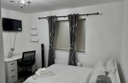 Manchester House | Cosy Accommodation