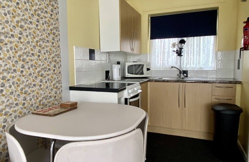 Great Yarmouth Ski Chalet | Cosy and Comfortable Holiday Chalet 10 minutes walk to the beach, Norfolk