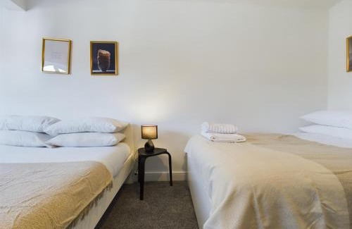 Darwen House | Cosy and luxurious house for 10 guests in Darwen