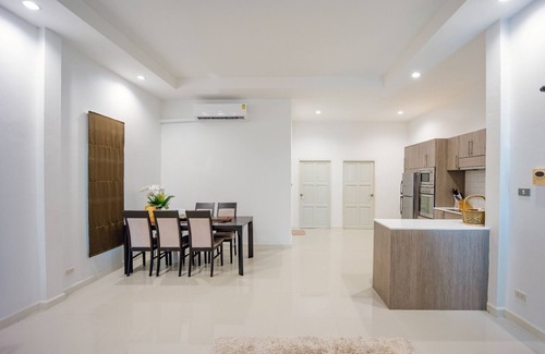 Hua Hin Villa | Cosy and relaxing pool villa, 10 min to the beach and shopping. Family friendly.