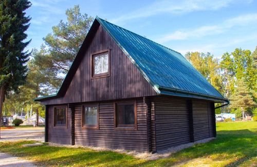 Hradec Kralove House | Cosy apartment in villa for 12 people with WIFI, TV, patio, pets allowed and parking