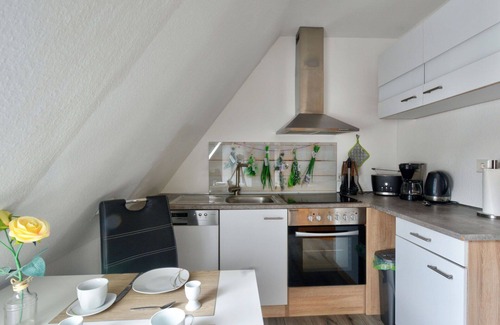 Schwalenberg Apartment | Cosy apartment for 2 guests with WIFI, TV, pets allowed and parking