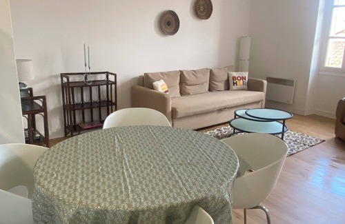 Sainte-Foy-la-Grande Apartment | Cosy apartment in the bastide