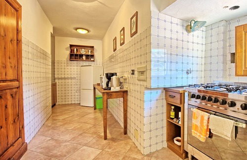 Greve in Chianti Apartment | Cosy apartment with pool, WIFI, TV, patio, pets allowed, panoramic view, close to Greve In Chianti