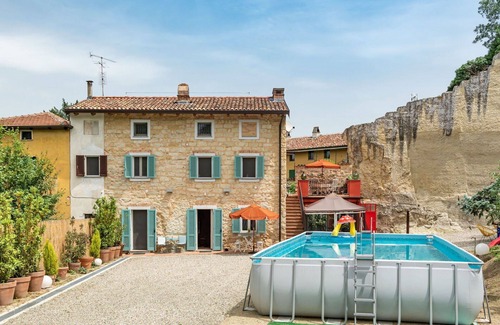 Vignale Monferrato Apartment | Cosy apartment for 10 people with private pool, WIFI, TV, terrace and pets allowed
