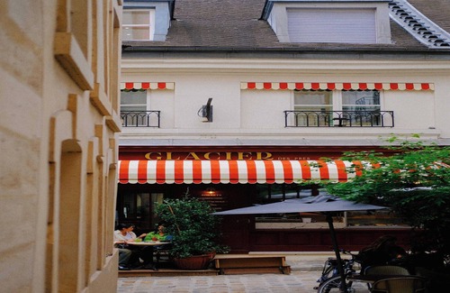 Charonne Apartment | Cosy apartment - 1BR/4P - Saint-Blaise