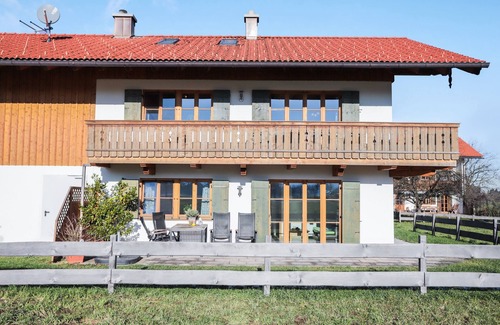Bad Heilbrunn Apartment | Cosy Apartment "Bergblick" with Garden, Terrace & Wi-Fi; Parking Available