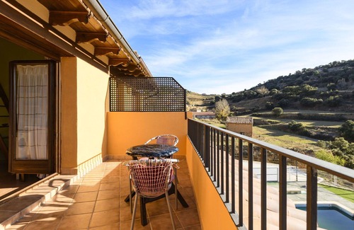 Olocau del Rey Villa | Cosy apartment in villa for 2 people with WIFI, TV, balcony, pets allowed and panoramic view