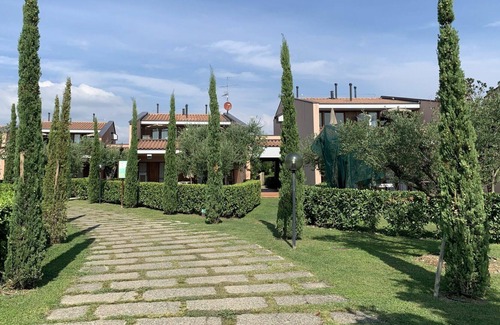 Crociale Apartment | Cosy apartment for 4 guests with pool, WIFI, A/C, TV, terrace, pets allowed and parking