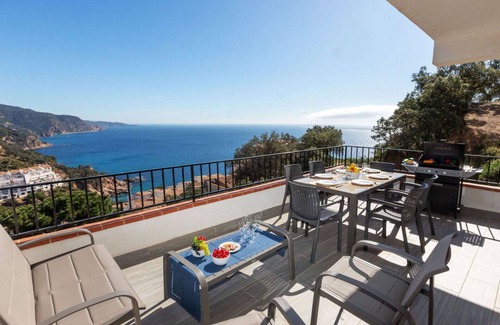 Salionc Apartment | Cosy apartment for 6 people with WIFI, TV, terrace and parking