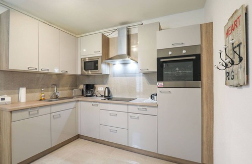 Oberndorf Apartment | Cosy apartment for 2 guests with WIFI, TV, terrace and parking
