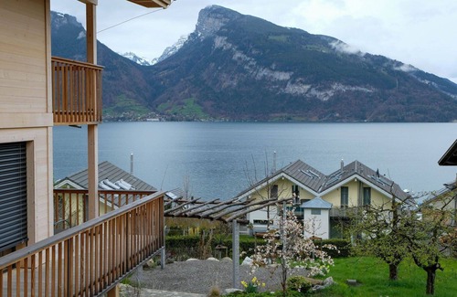 Faulensee Apartment | Cosy apartment for 2 guests with WIFI, balcony and parking