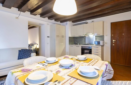 Morbegno Apartment | Cosy apartment for 2 guests with WIFI, TV and balcony