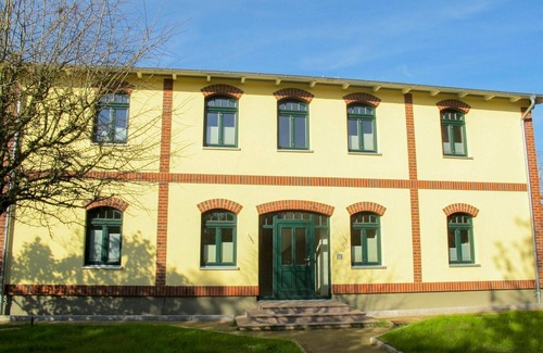 Splietsdorf Apartment | Cosy apartment for 3 guests with WIFI, TV, balcony, pets allowed and parking