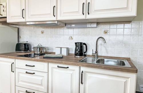 Pohorje Apartment | Cosy apartment for 3 people with pool, WIFI, TV and parking