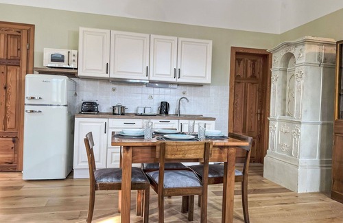 Pohorje Apartment | Cosy apartment for 3 people with pool, WIFI, TV and parking